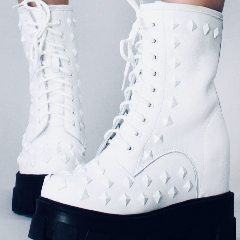 WTF ANTHONY WANG WHITE LUG SOLE COMBAT BOOTS WITH EMBELLISHMENTS NWT SIZE 8..5 - Picture 6 of 6